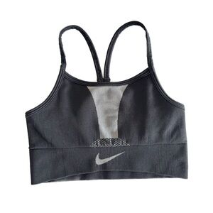 NIKE Girls’ Indy DRI-FIT Seamless Sports Bra Size Medium